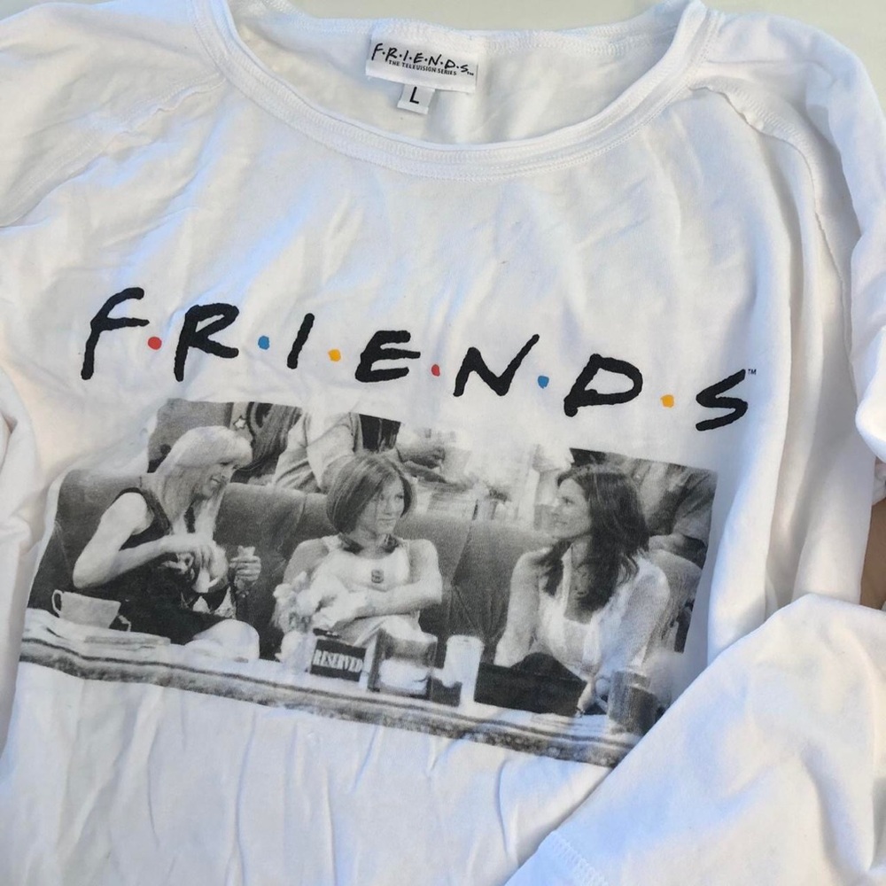 Friends Graphic T-Shirt Rachel phoebe monica  central perk sofa couch Womens Tee